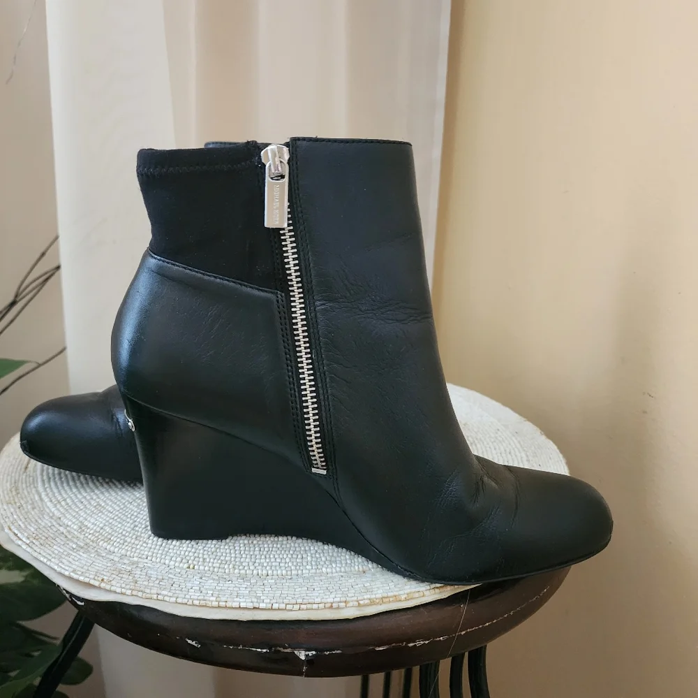 Michael Kors Black Wedge Bootie Size 8.New Condition - Picture 2 of 7